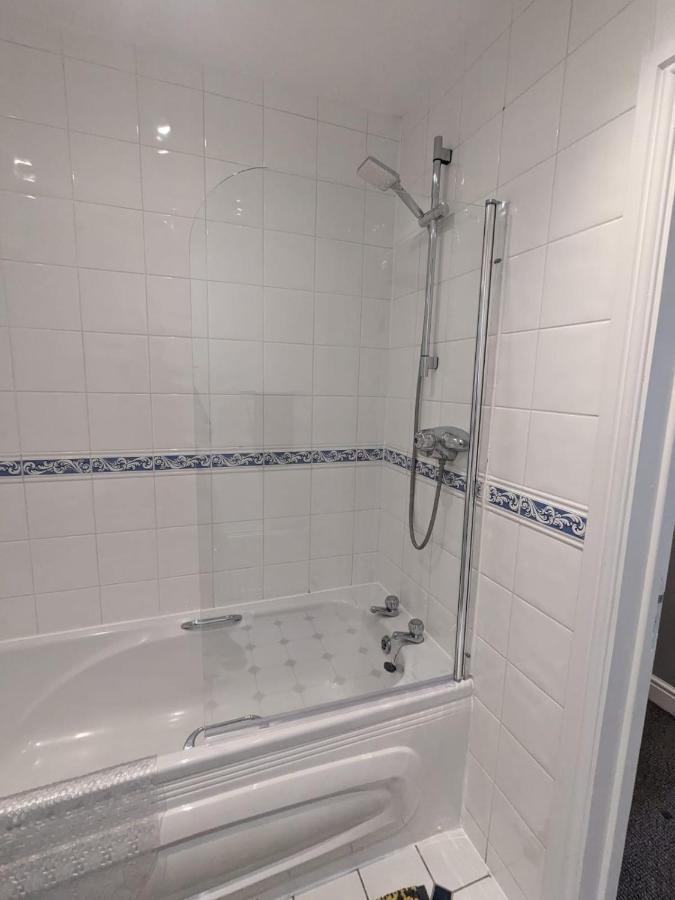 Allesley Stylish Modern Apartment, Free Secure Parking מראה חיצוני תמונה